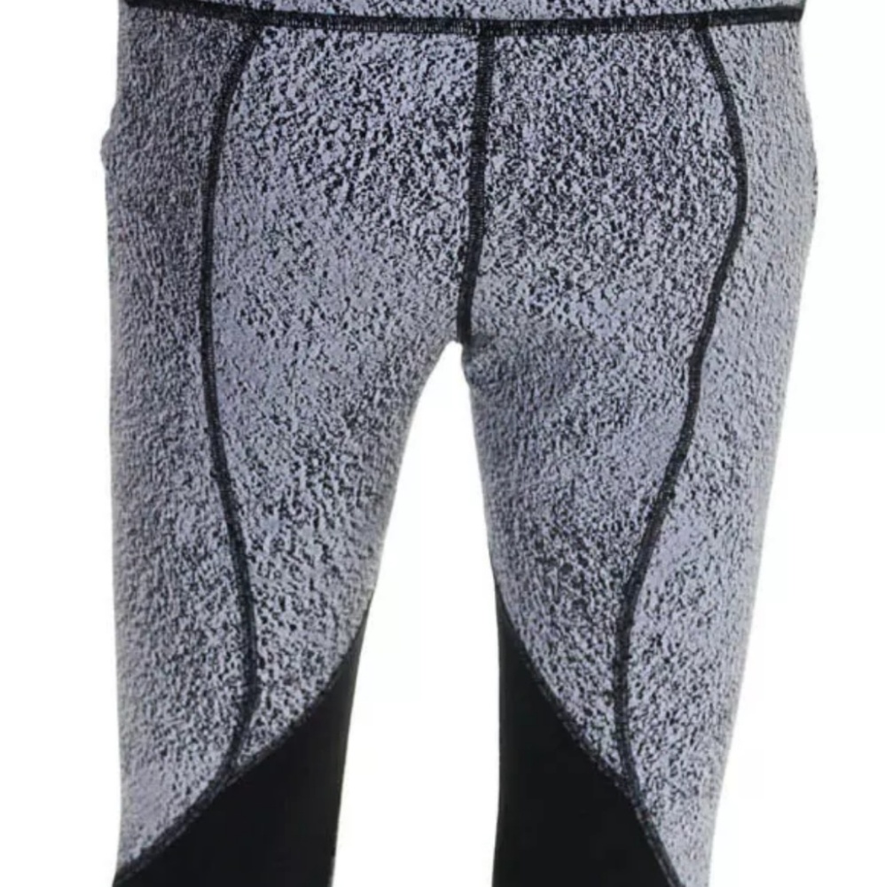 Lululemon Soul Cycle crops 8